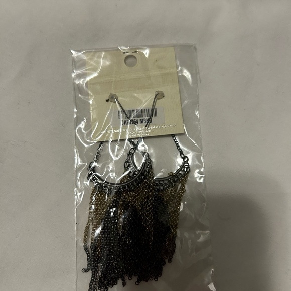 NWT Mai Collection Waterfall Dangling hook earrings gold and black - Picture 3 of 5